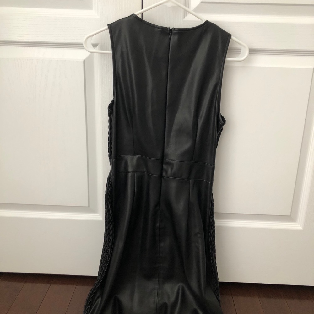 Leather patterned dress - Picture 2 of 2